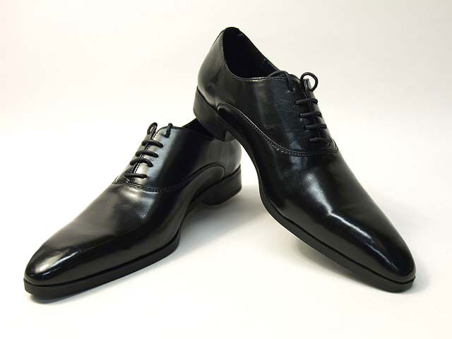 Leather shoes manufacturer