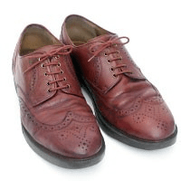 Different ways to lace up sneakers article image