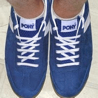 Different ways to lace up sneakers article image