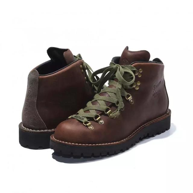 Handmade Leather Boots Mens Representative Style article image