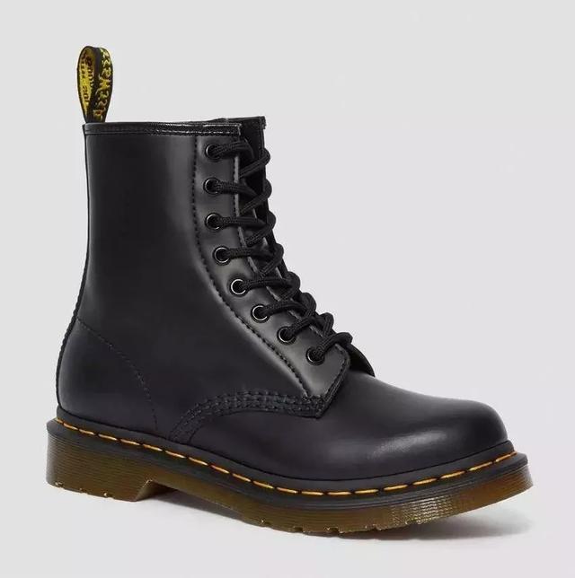 Handmade Leather Boots Mens Representative Style article image