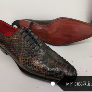 Python Pattern Fashion Pointed Leather Shoes