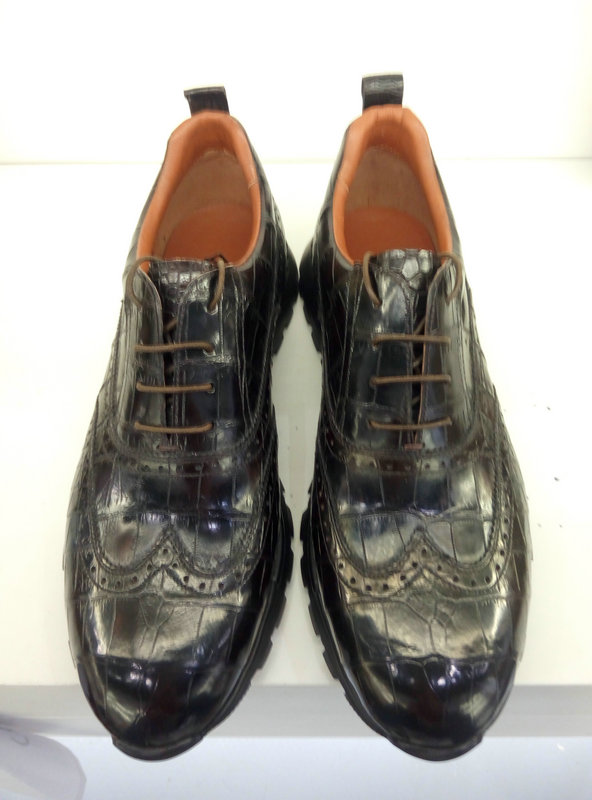 New Durable Alligator Casual Shoes For Men