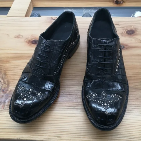 Alligator Skin Rivet Oxford Shoes