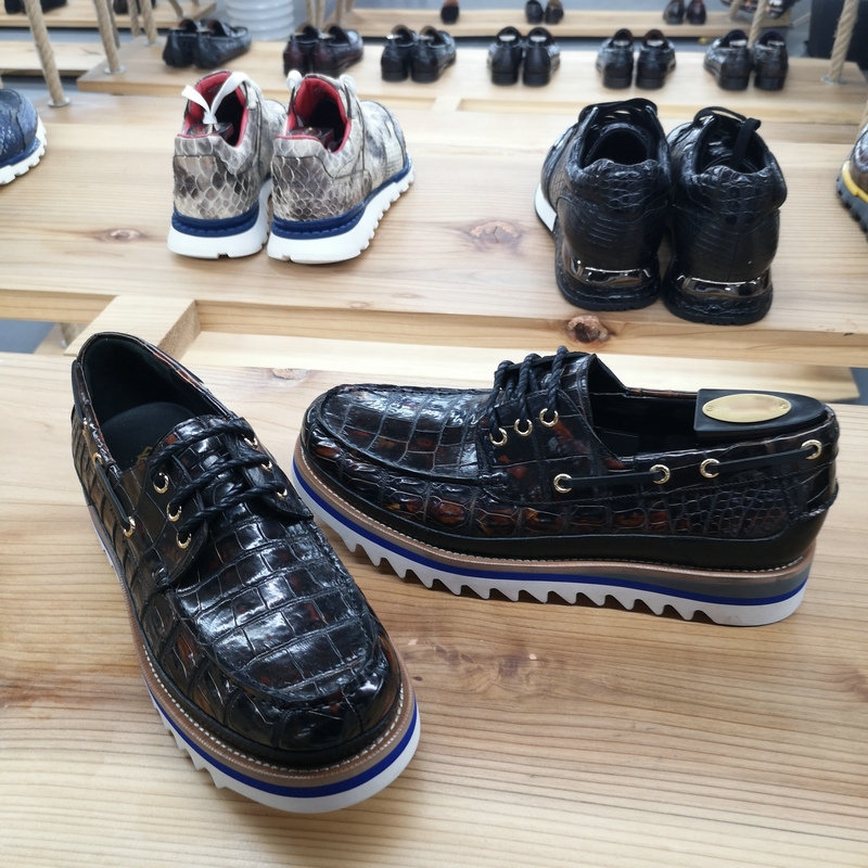 Men’s Comfortable Alligator Shoes image 3