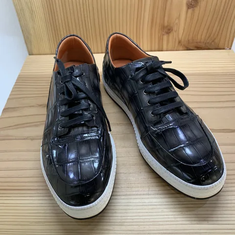 Fashion Alligator Genuine Leather Men’s Sneakers