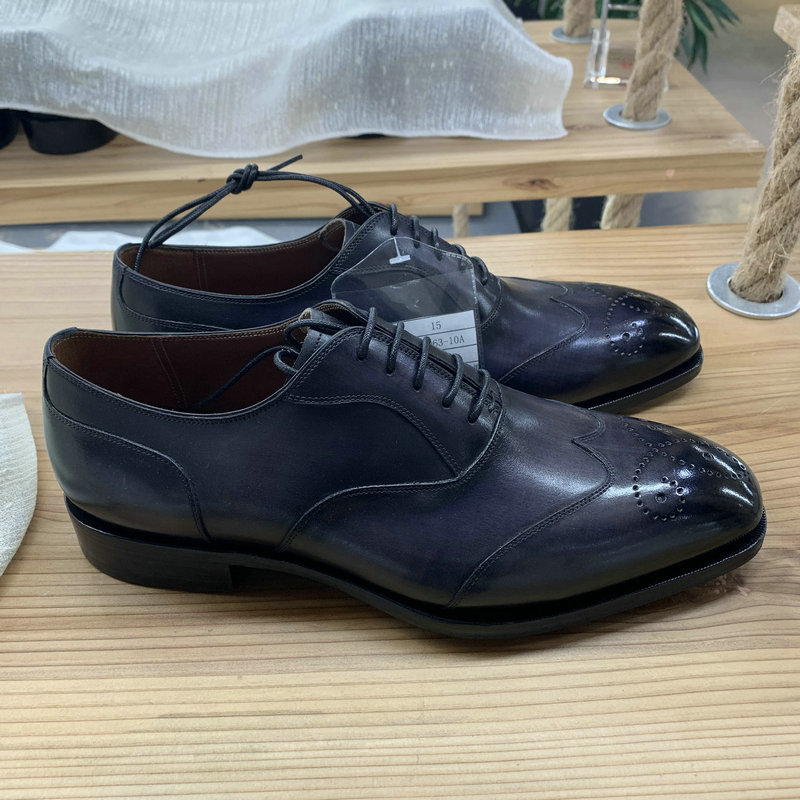 Handcrafted Brogue Men Shoes image 3