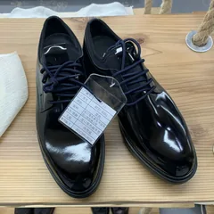 Men Classy Patent Leather Brogue Shoes image 2