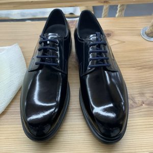 Men Classy Patent Leather Brogue Shoes