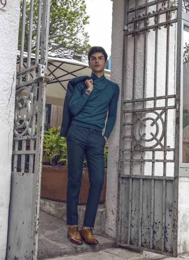 What kind of shoes do you wear to look gentleman article image