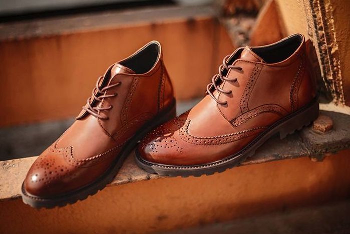 What kind of shoes do you wear to look gentleman article image