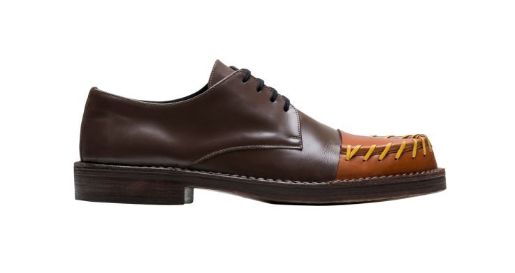 What kind of shoes do you wear to look gentleman article image