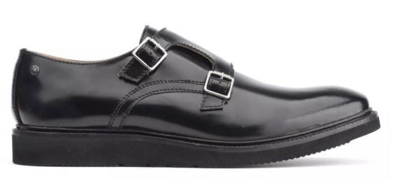What kind of shoes do you wear to look gentleman article image