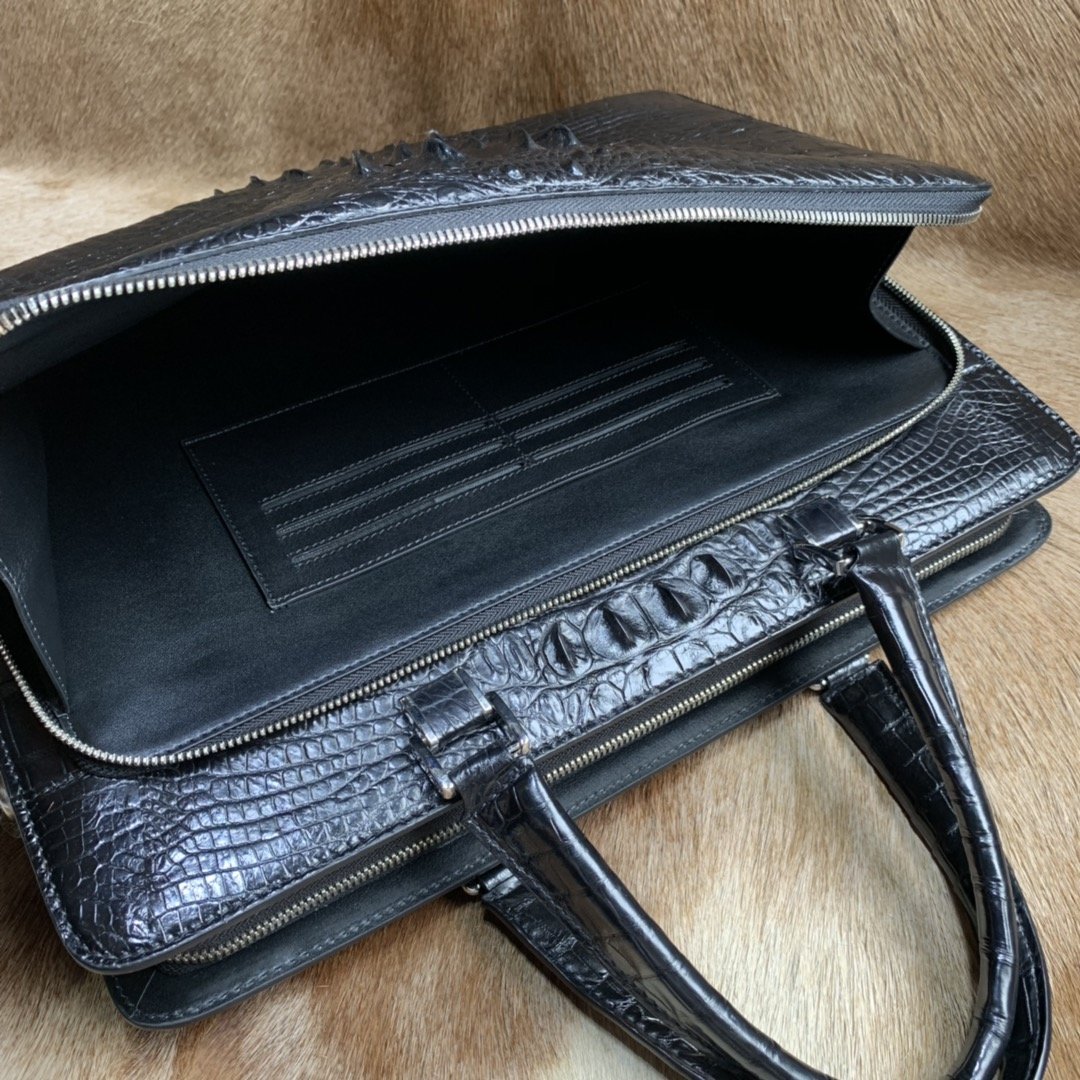Classic Crocodile Pattern Briefcase XMBAB12024