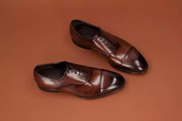 Different types of leather shoes article image
