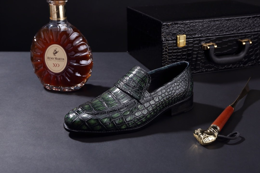 Crocodile Pattern Hasp Pointed Shoes BMGAS120100 image 5