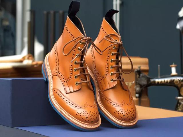 Cap toe shoes definition article image