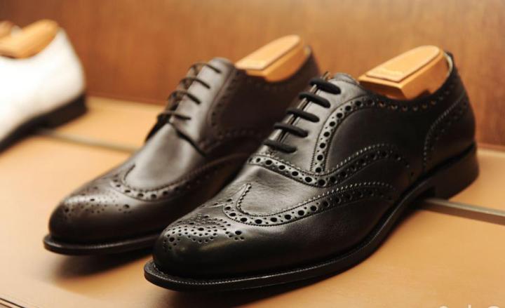 Quickly Determine The Quality and Price of Leather Shoes article image