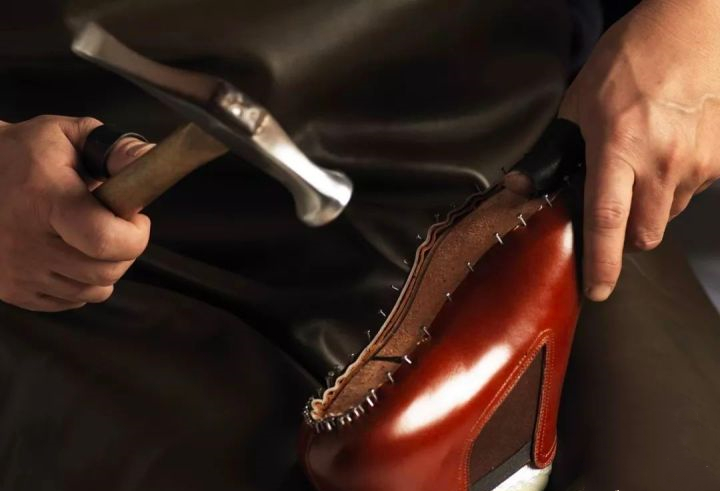 How To Customize Leather Shoes article image