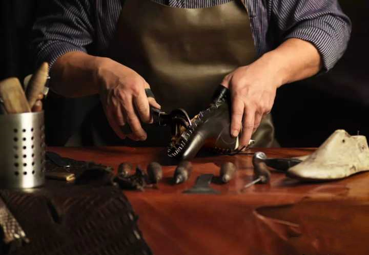 How To Customize Leather Shoes article image