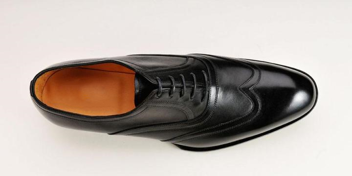 Quickly Determine The Quality and Price of Leather Shoes article image
