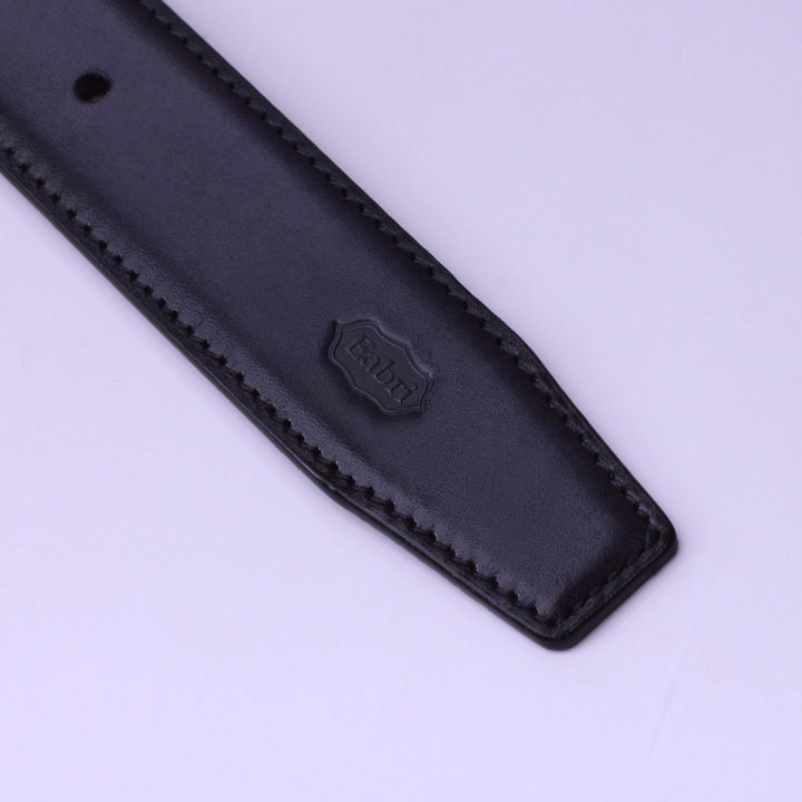 What does a real leather dress belt look like? article image