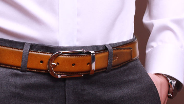 What does a real leather dress belt look like? article image