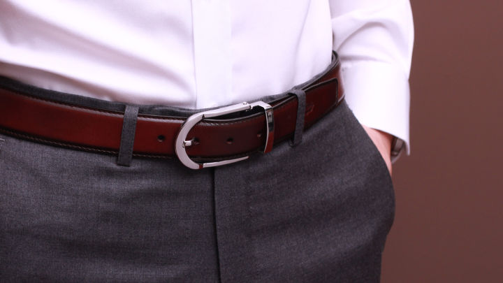 What does a real leather dress belt look like? article image