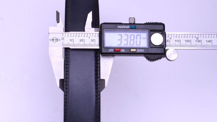What does a real leather dress belt look like? article image