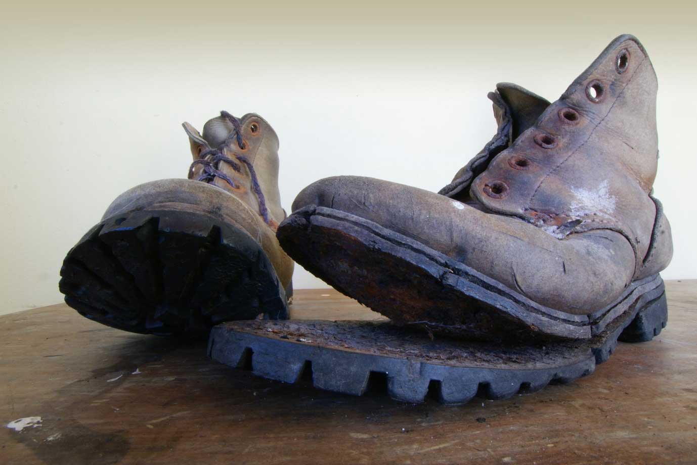 Leather shoes manufacturer