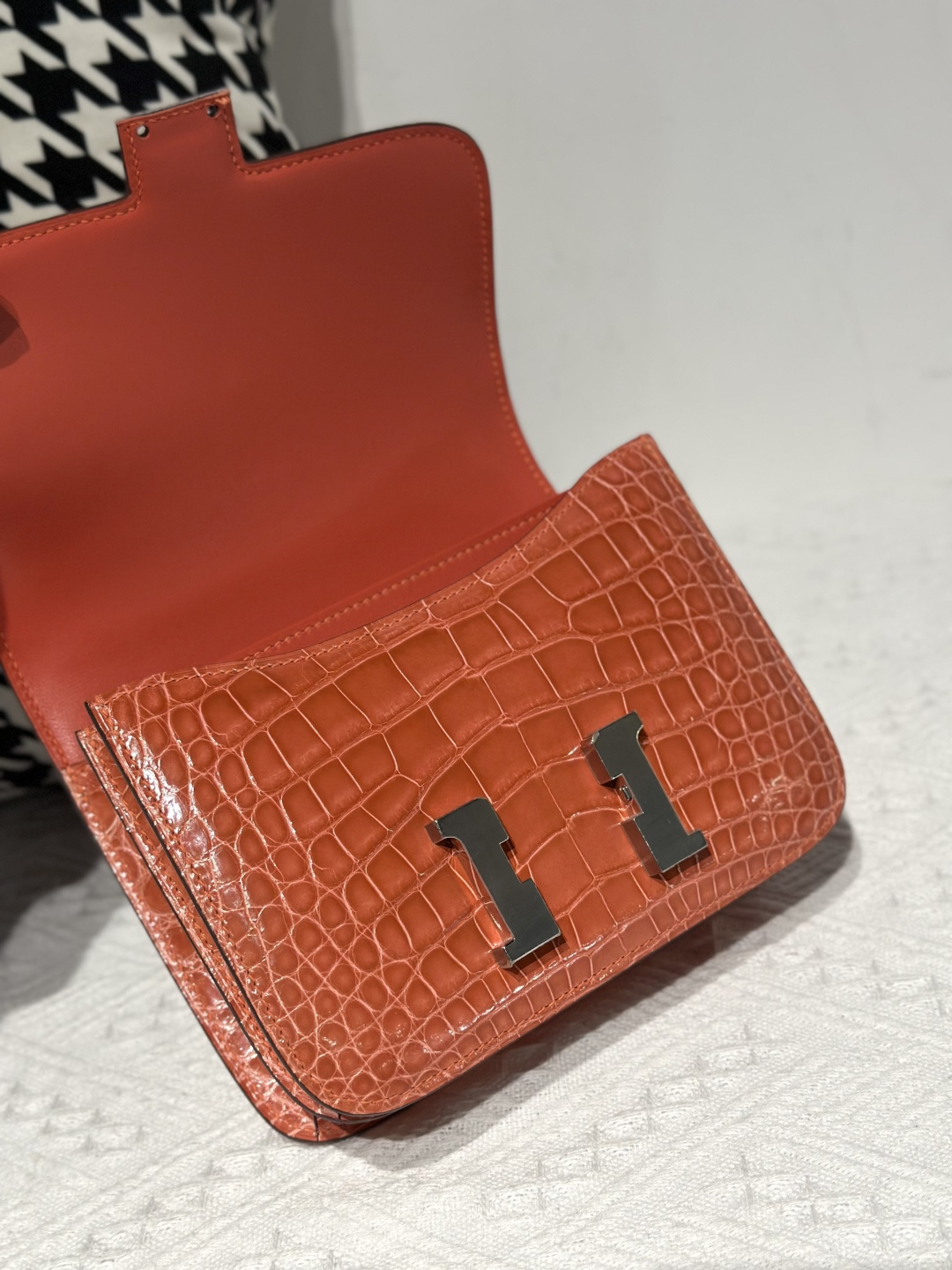 Alligator Leather Geranium Red 18cm Glossy Silver Hardware Flap Shoulder Bag WAB002 image 2