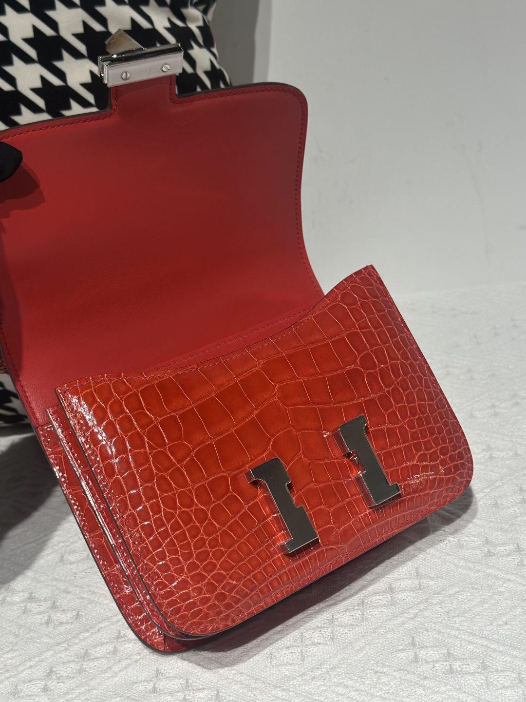 Alligator Leather Ferrari Red 18cm Glossy Silver Hardware Flap Shoulder Bag WAB003 image 2