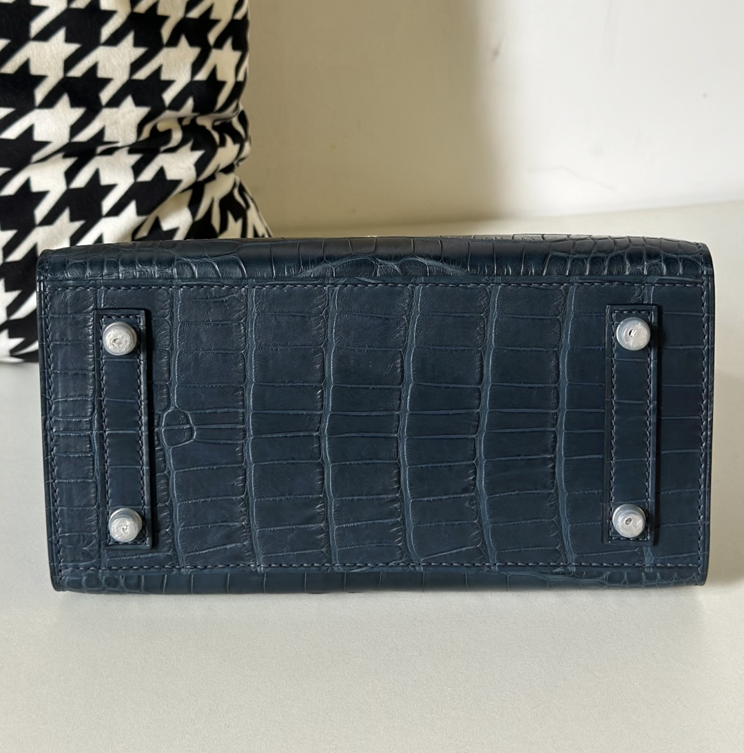 Alligator Leather 20cm Matte Water-Dyed Hand-Studded Silver Hardware Top Handle Tote Bag WAB011 photo 6