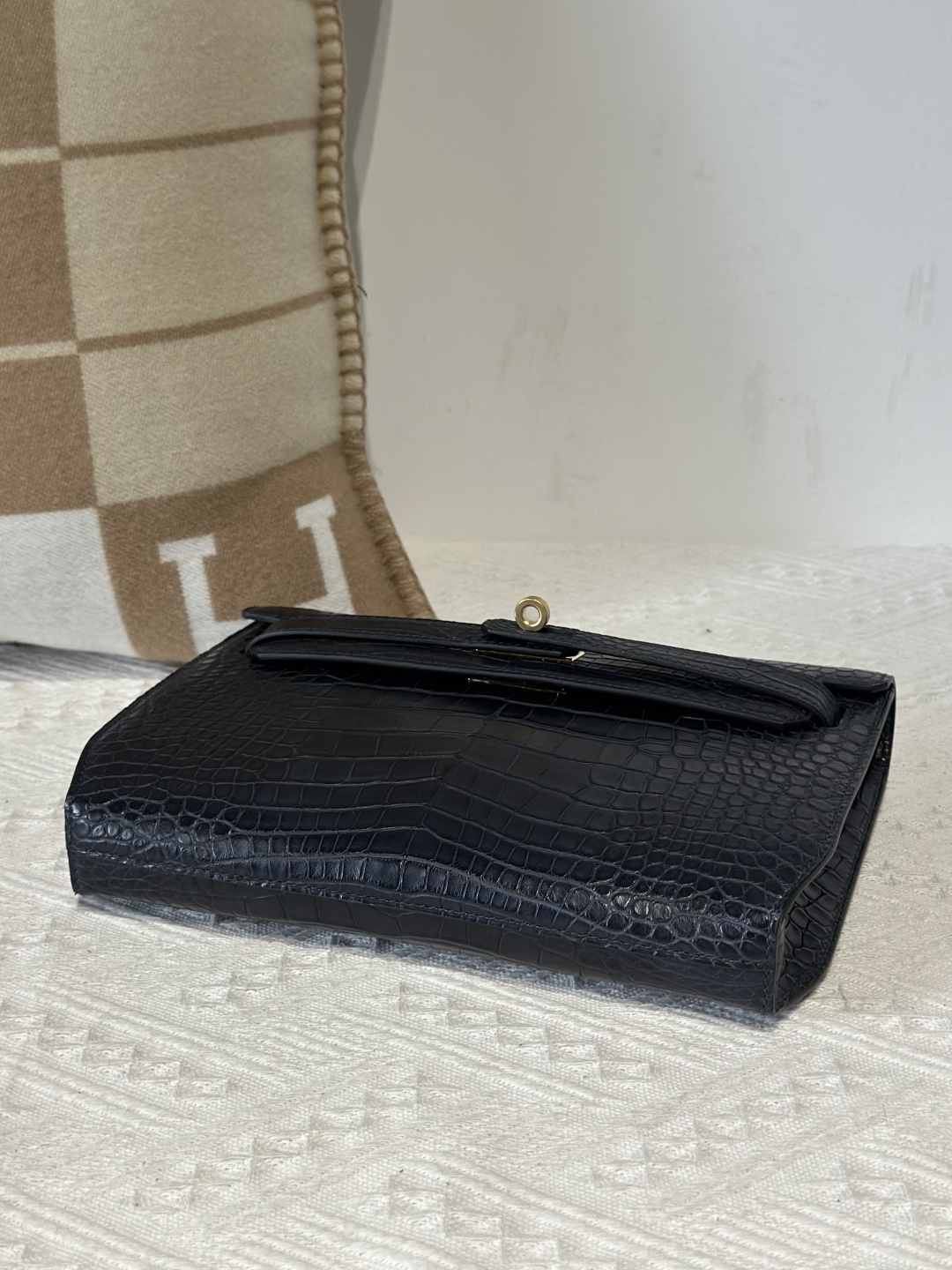 Alligator Leather Navy 25cm Matte Gold Hardware Clutch Bag WAB012 photo 6