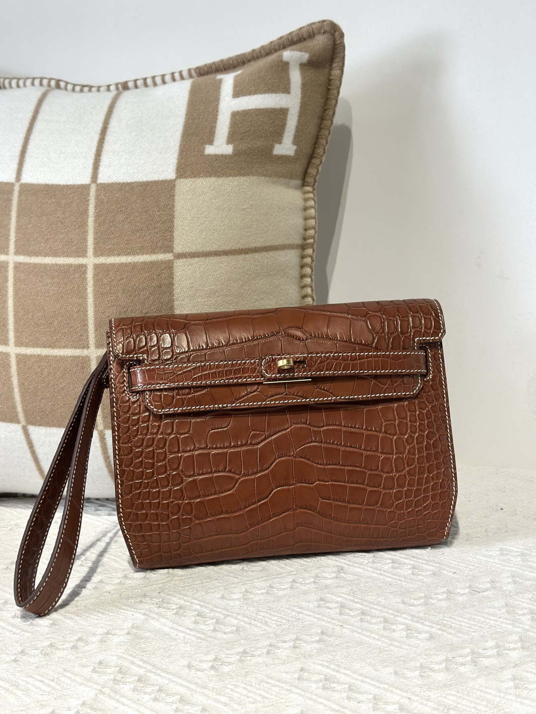 Alligator Leather Saddle Brown 25cm Matte Gold Hardware Clutch Bag WAB013