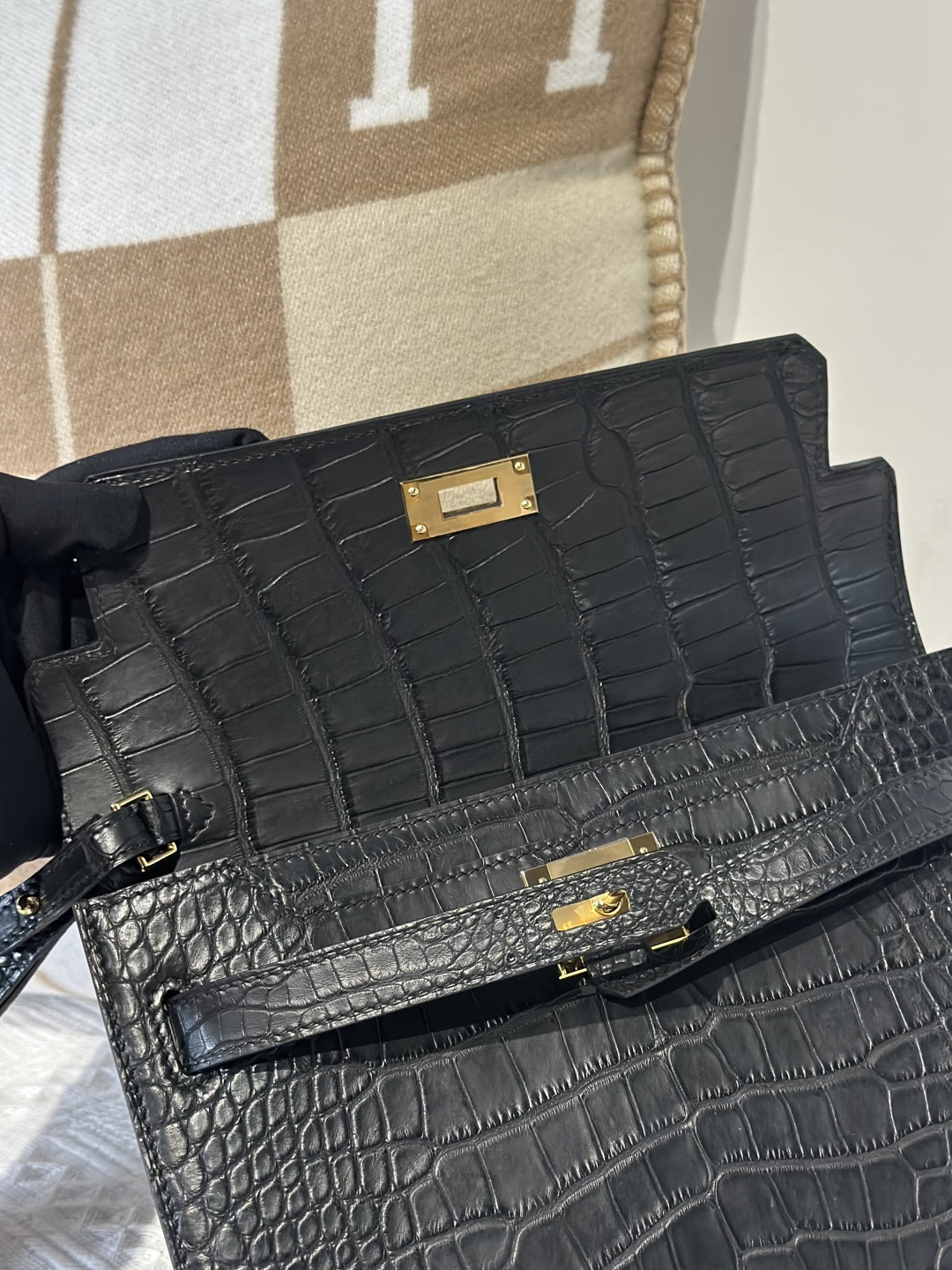 Alligator Leather Black 25cm Matte Gold Hardware Clutch Bag WAB014 photo 3