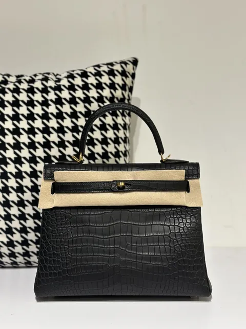 Crocodile Leather Inside Stitch Black 28cm Matte Gold Hardware Top Handle Bag WCB007