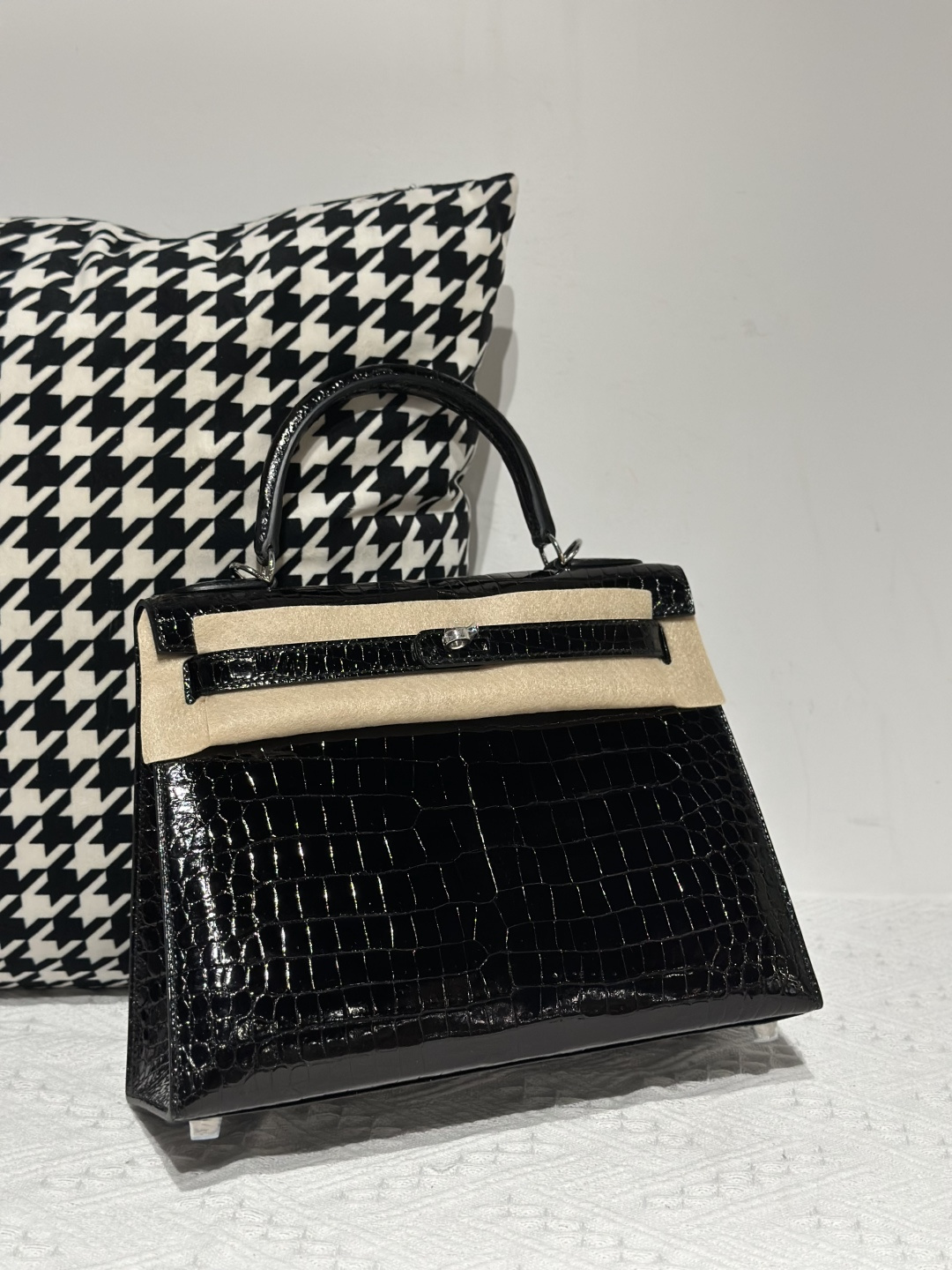 Crocodile Leather Black 28cm Glossy Silver Hardware Top Handle Bag WCB010