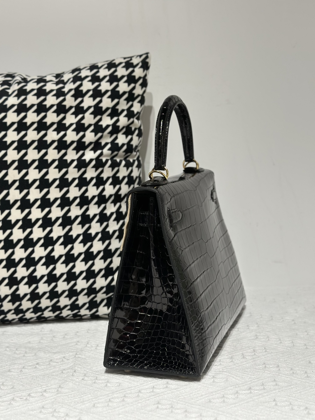 Crocodile Leather Black 28cm Glossy Gold Hardware Top Handle Bag WCB011 image 4