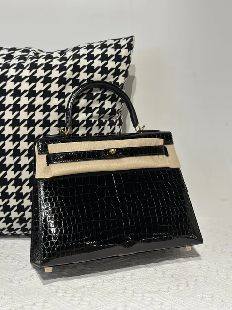 Crocodile Leather Black 28cm Glossy Gold Hardware Top Handle Bag WCB012