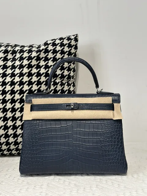 Crocodile Leather 28cm Matte and Glossy Top Handle Bag Collection WCB058