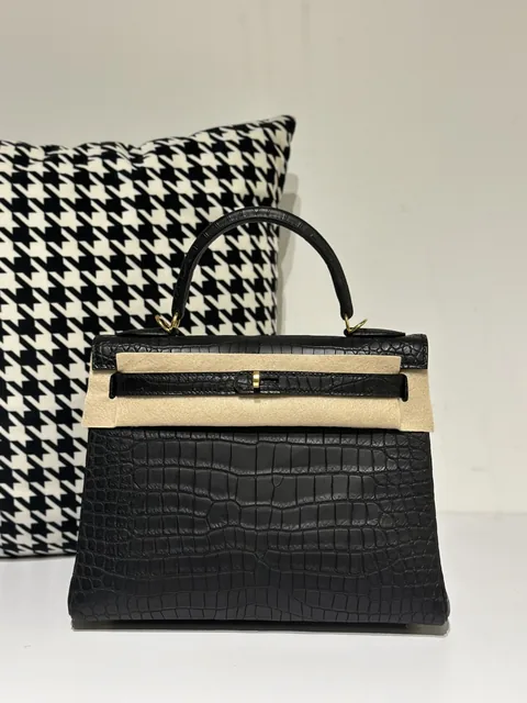 Crocodile Leather Inside Stitch Black 28cm Matte Gold Hardware Top Handle Bag WCB059
