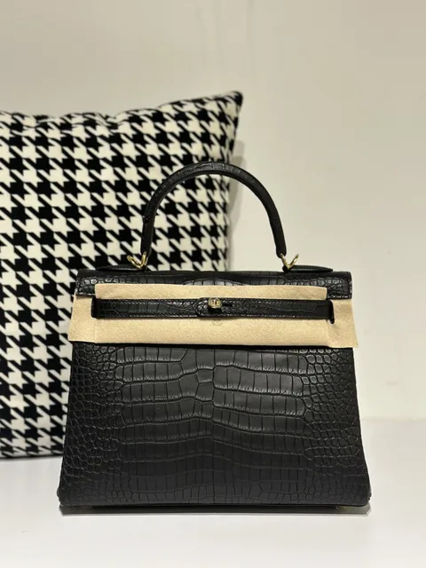 Crocodile Leather Inside Stitch Black 28cm Matte Gold Hardware Top Handle Bag WCB060