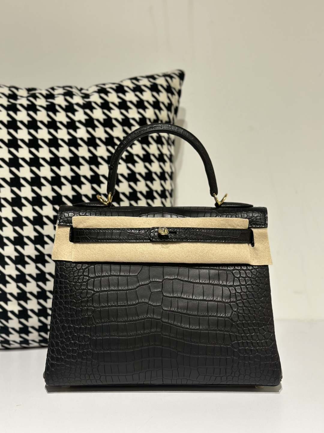 Crocodile Leather Inside Stitch Black 28cm Matte Gold Hardware Top Handle Bag WCB060