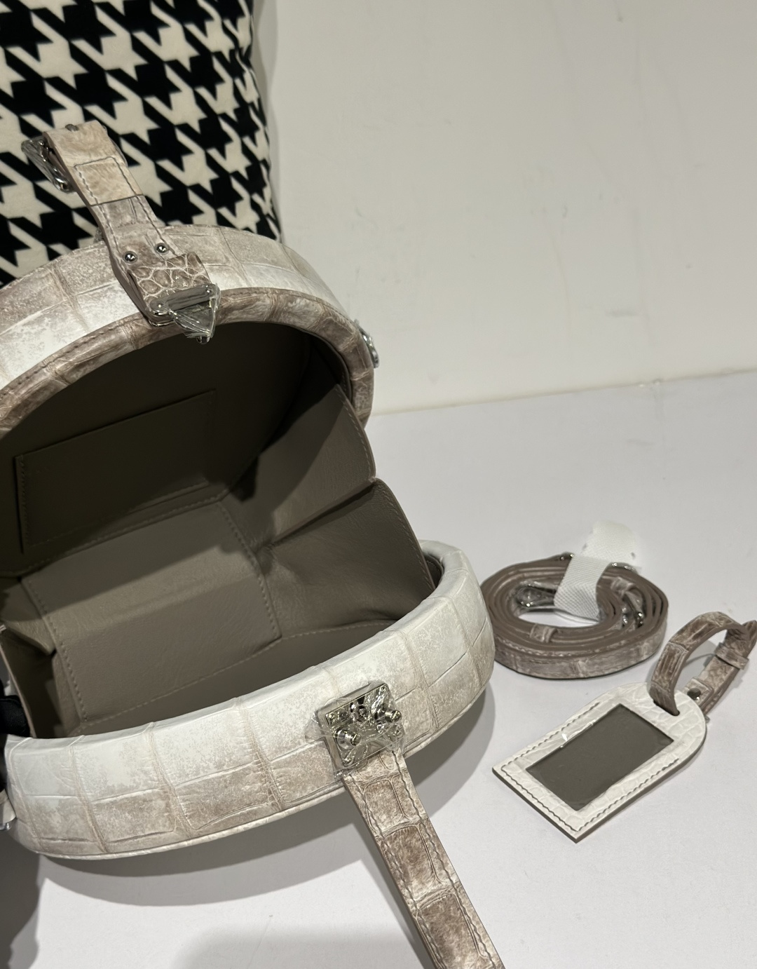 Crocodile Leather Himalayan Matte Nile Silver Hardware Round Bag WCB061 photo 3
