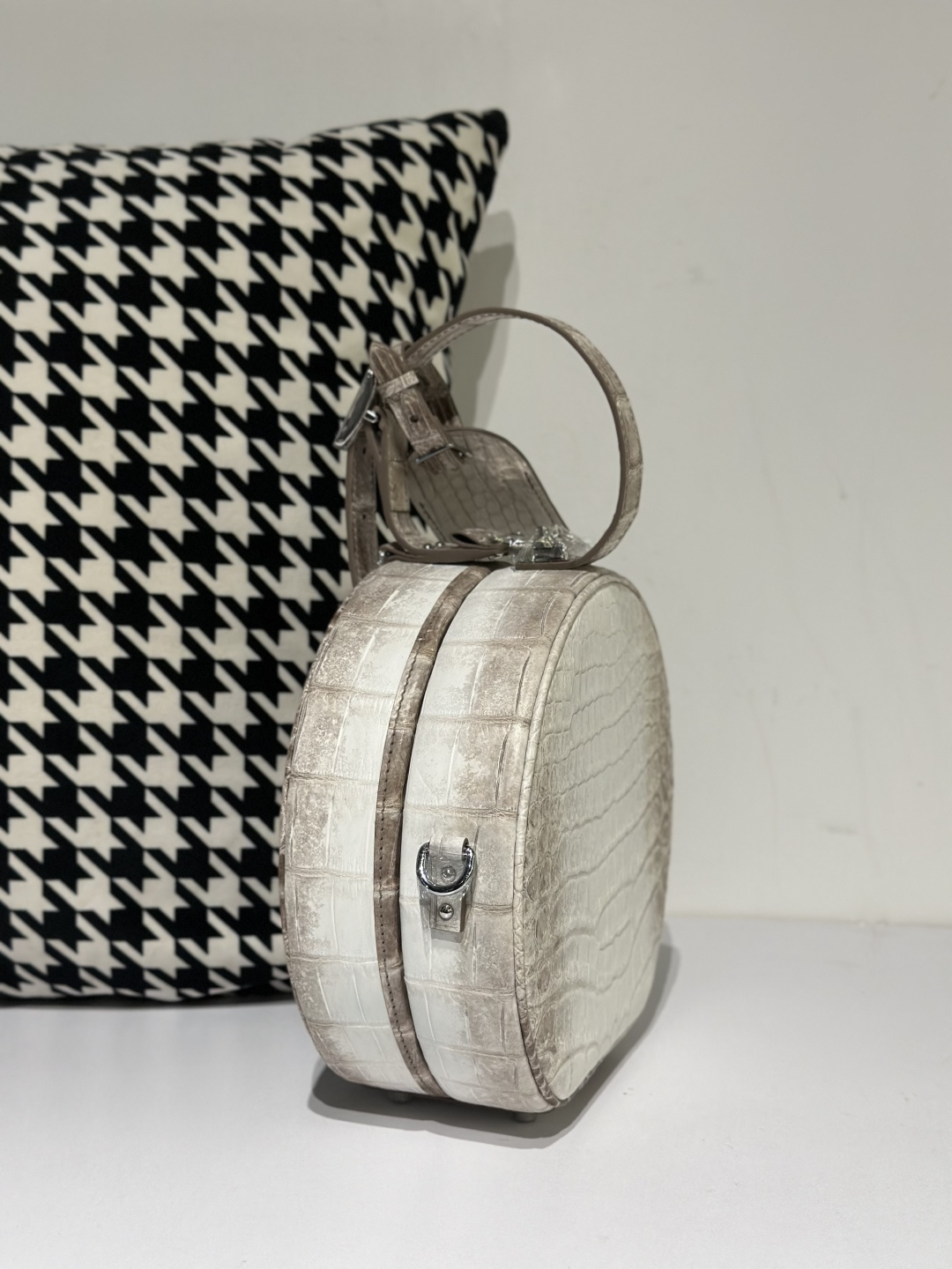 Crocodile Leather Himalayan Matte Nile Silver Hardware Round Bag WCB061 photo 5