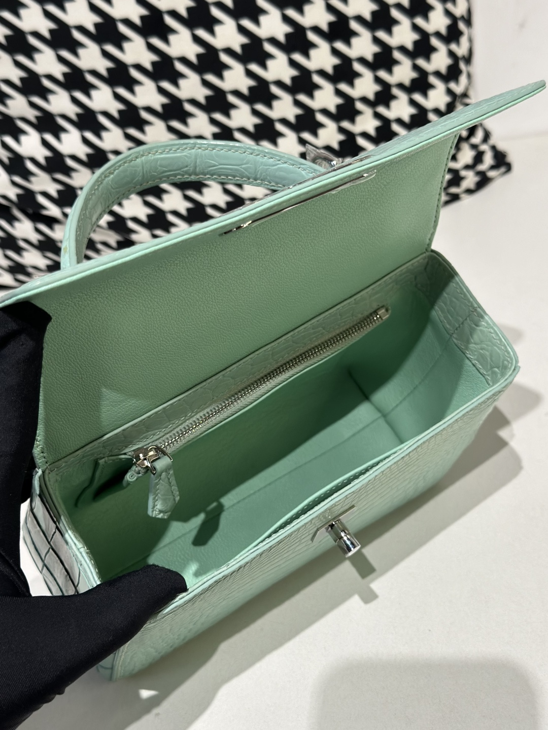 Crocodile Leather Women's Belly Cut Mint Green Matte Metal Hardware Shoulder Bag WCB070 image 2