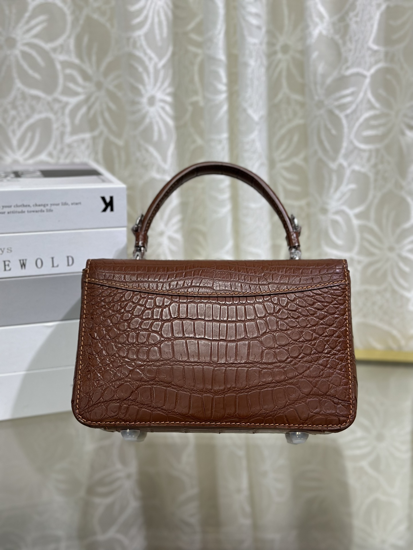 Crocodile Leather Women's Belly Cut Golden Brown Matte Metal Hardware Shoulder Bag WCB071 photo 3