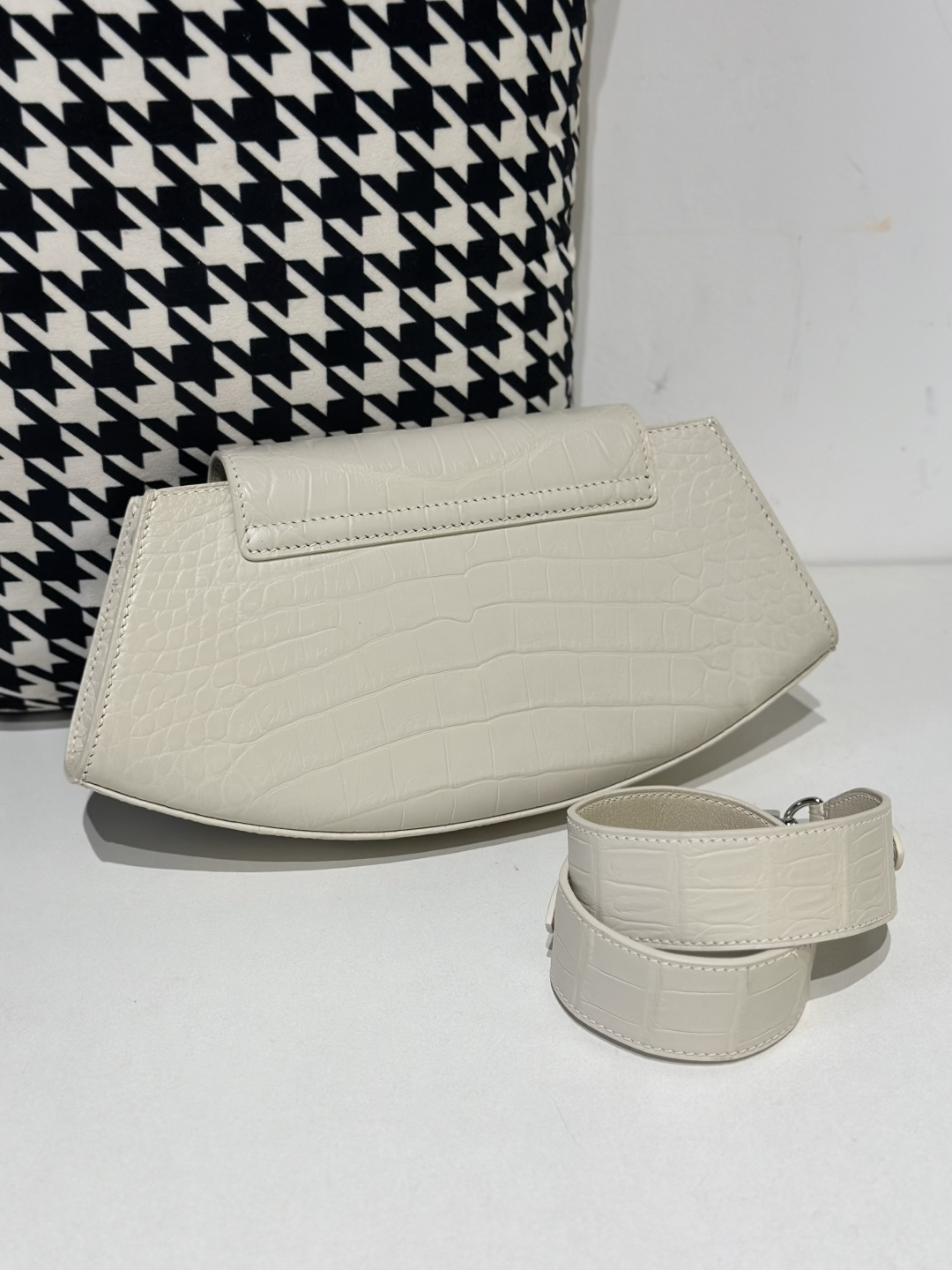 Crocodile Leather Women's Belly Cut Glacier White Matte Silver Hardware Clutch Bag WCB073 image 3