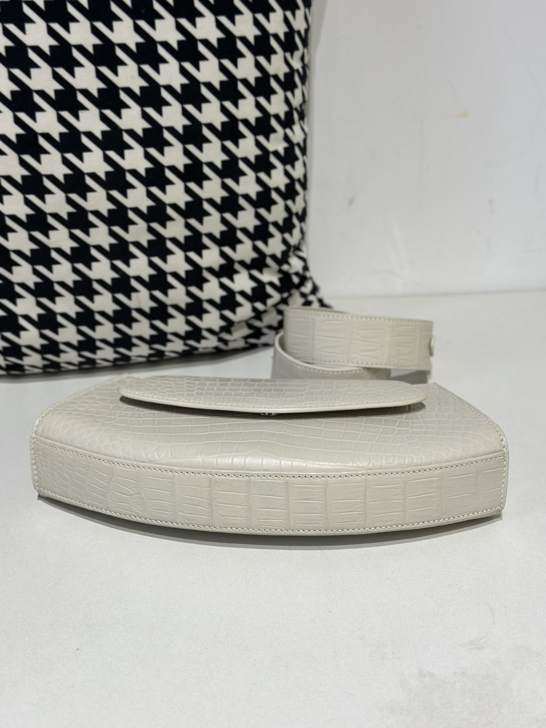 Crocodile Leather Women's Belly Cut Glacier White Matte Silver Hardware Clutch Bag WCB073 image 6